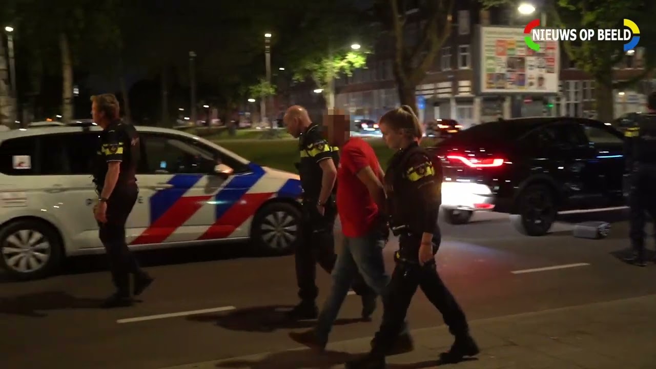 Autoinbreker beschoten door eigenaar in Rotterdam-Feijenoord