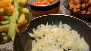 Жареные пельмени с овощами и грибами! Жареные пельмени с овощами и грибами!