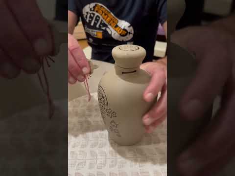 Как открыть китайскую фарфоровую водку ключом