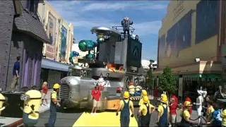 Despicable Me Minion Mayhem Grand Opening 7-2-12