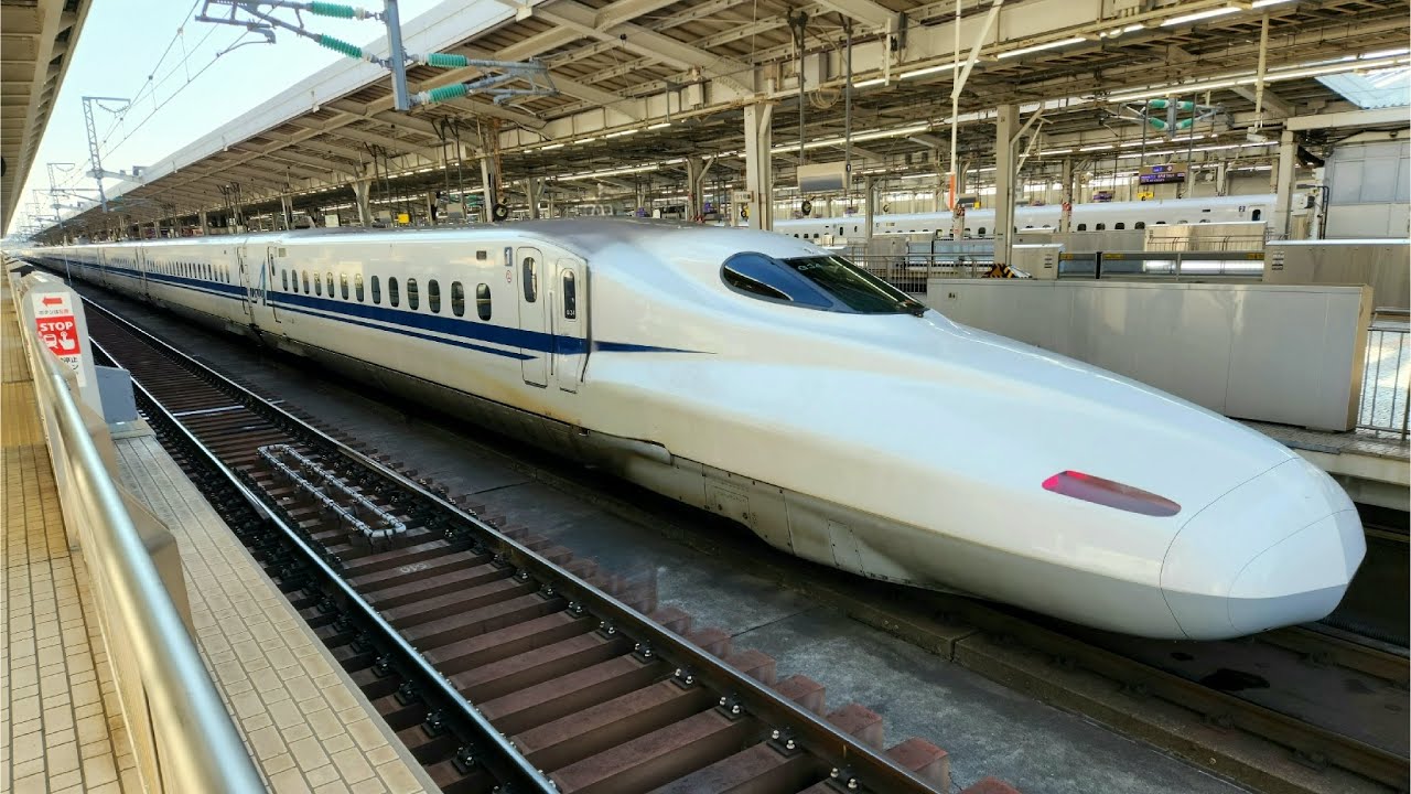 のぼみ First Class on the Shinkansen Nozomi: A Ride You Won't