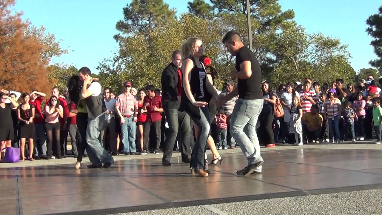 FESTIVAL LATINO WILMINGTON N C HD - YouTube