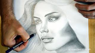 Drawing the face of a lady with a graphite pencil