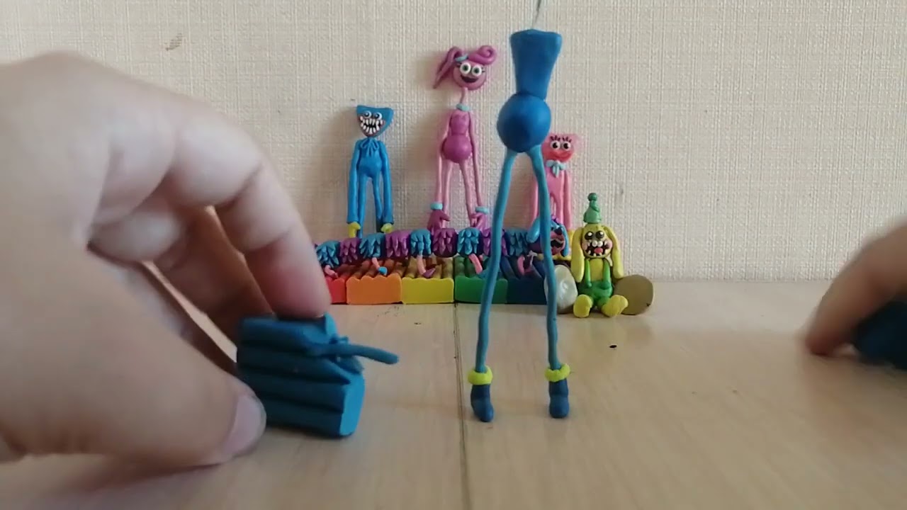 Poppy playtime пластилин. Мама блинные ноги слепить. Длинные ноги игрушка. Как слепить маму длинные ноги. Poppy playtime лепка.