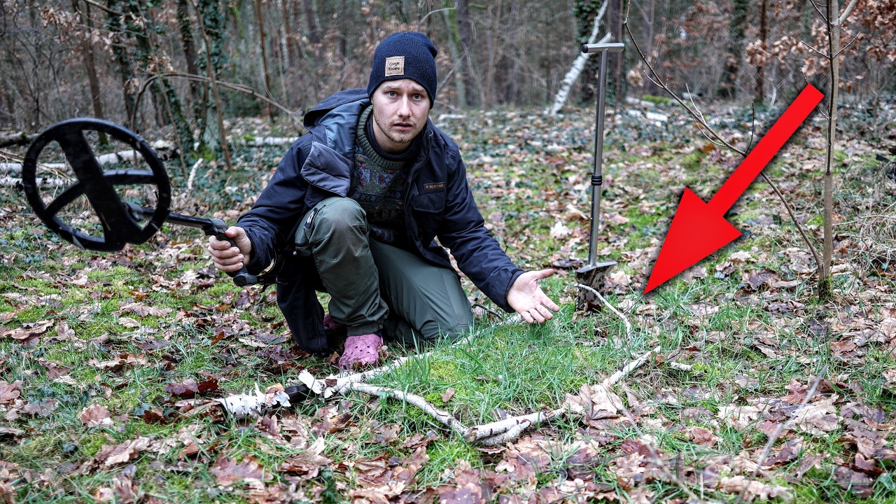 WEITERE GRÄBER mit Metalldetektor entdeckt!! 🤯 (Das Ende der Schatzsuche im Friedhofs Wald)