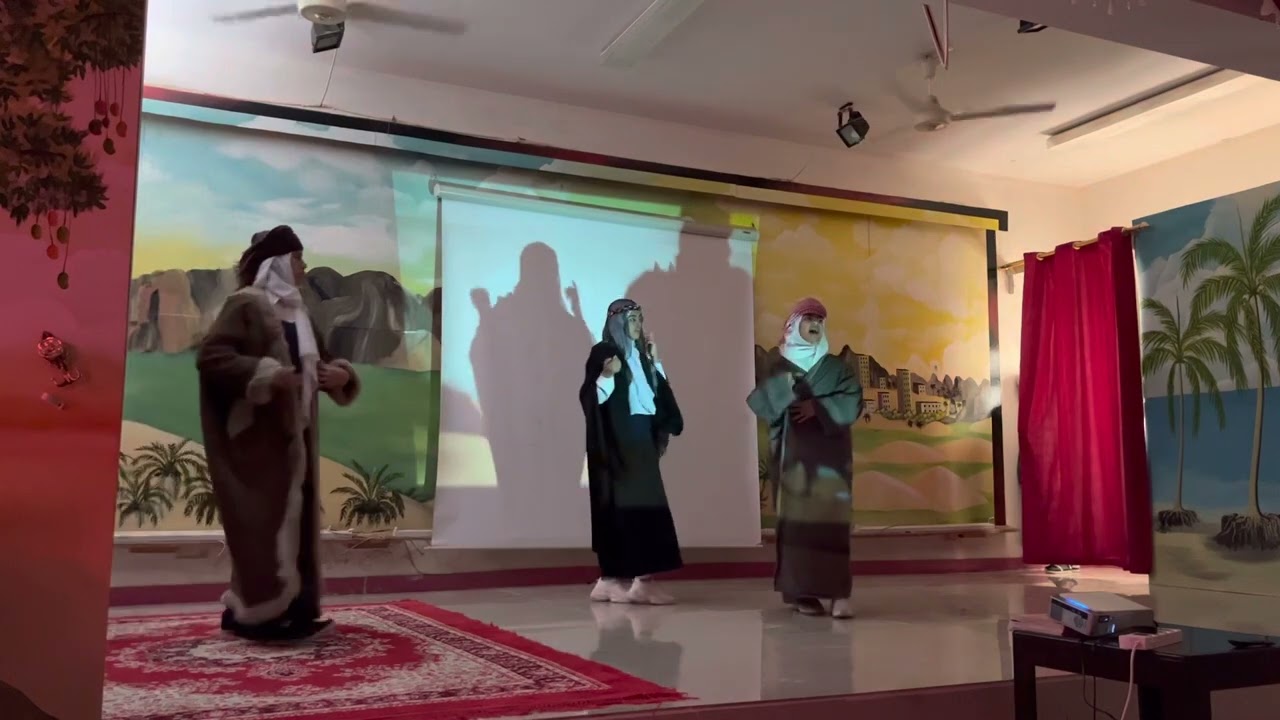 مسرحية بعنوان سوق عُكاظ في مدرسة قلعة العلم