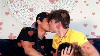 Jeremy and Andrew Kissed!!