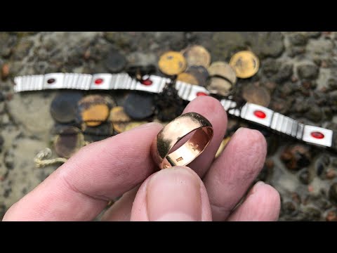 Пляжный коп.Поиск золота на пляже.За хорошие труды приходит вознаграждение в виде золотого бочонка!