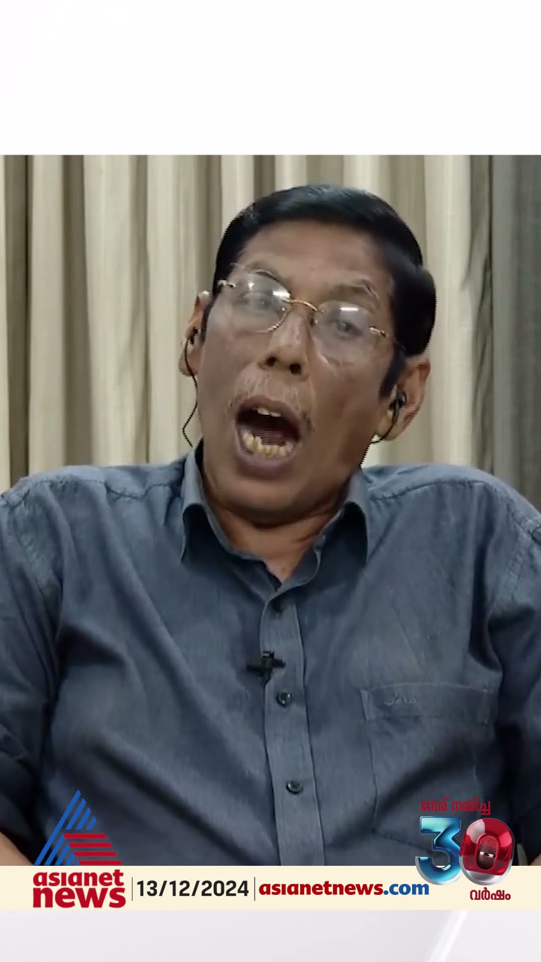 'സതീശൻ അത്ര മോശം കഥാപാത്രമാണോ? എല്ലാ പദവികളും കൈയ്യടക്കി വെച്ച വായിൽ വെള്ളികരണ്ടിയുള്ള നേതാവാണോ?'