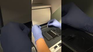 TapeStation: Inserting ScreenTape