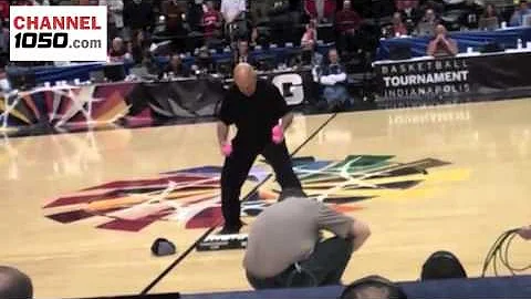 The Piano Juggler Dan Menendez at the 2012 Big Ten...