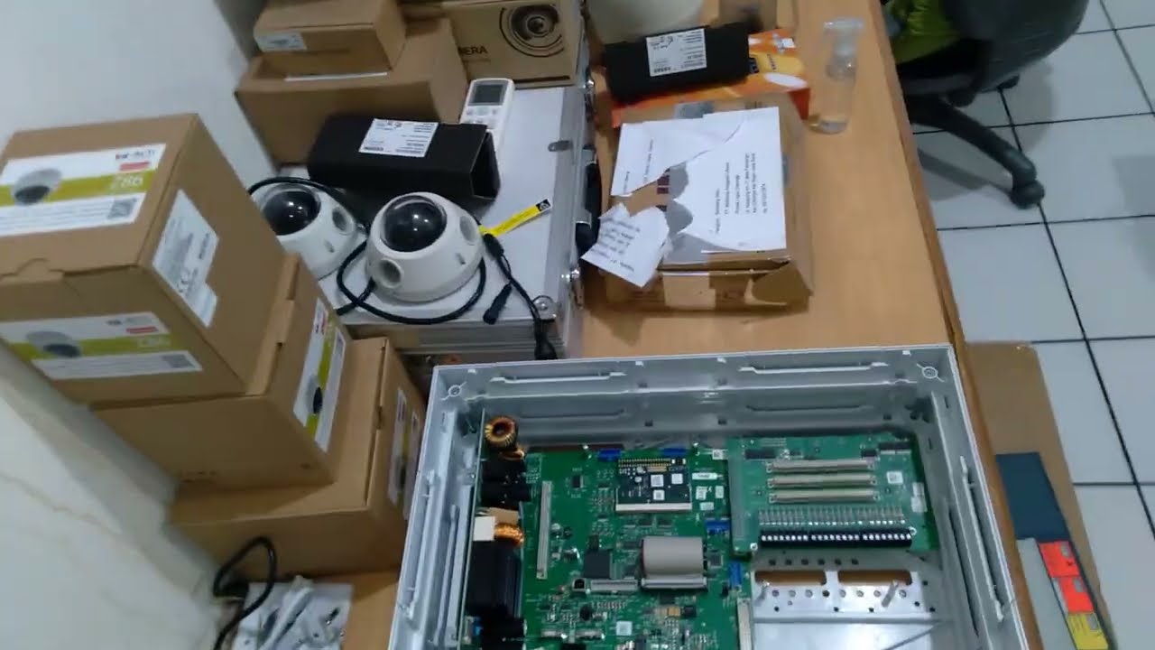 Merakit FACP Esser IQ8Control M [Pasang Operating Front Panel, Analog Loop Modul & Extension Modul]