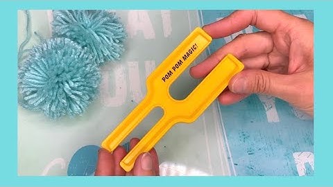 Making a POMPOM  Pompon using the Pom Pom Magic Tool