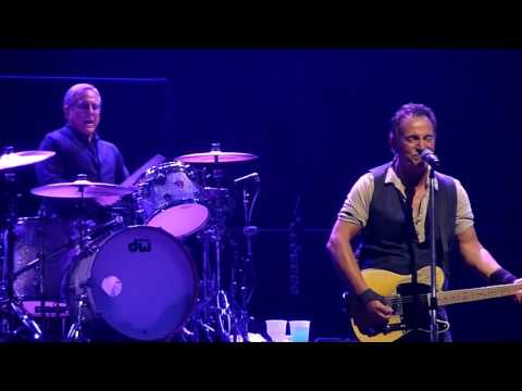 Bruce Springsteen The E Street Band Working On A Dream Brisbane AUS 16 FEB 2017 