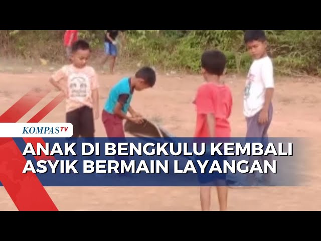 Ketika Anak di Bengkulu Main Layangan Bantu Hindari Anak Kecanduan Handphone class=