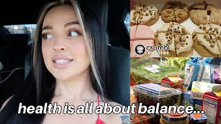 healthy grocery haul, crumbl cookies taste test &amp; new hair (vlog)