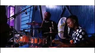 YOU ARE BIGGER By Rosette Ngoie Live session ft Kings malembe.