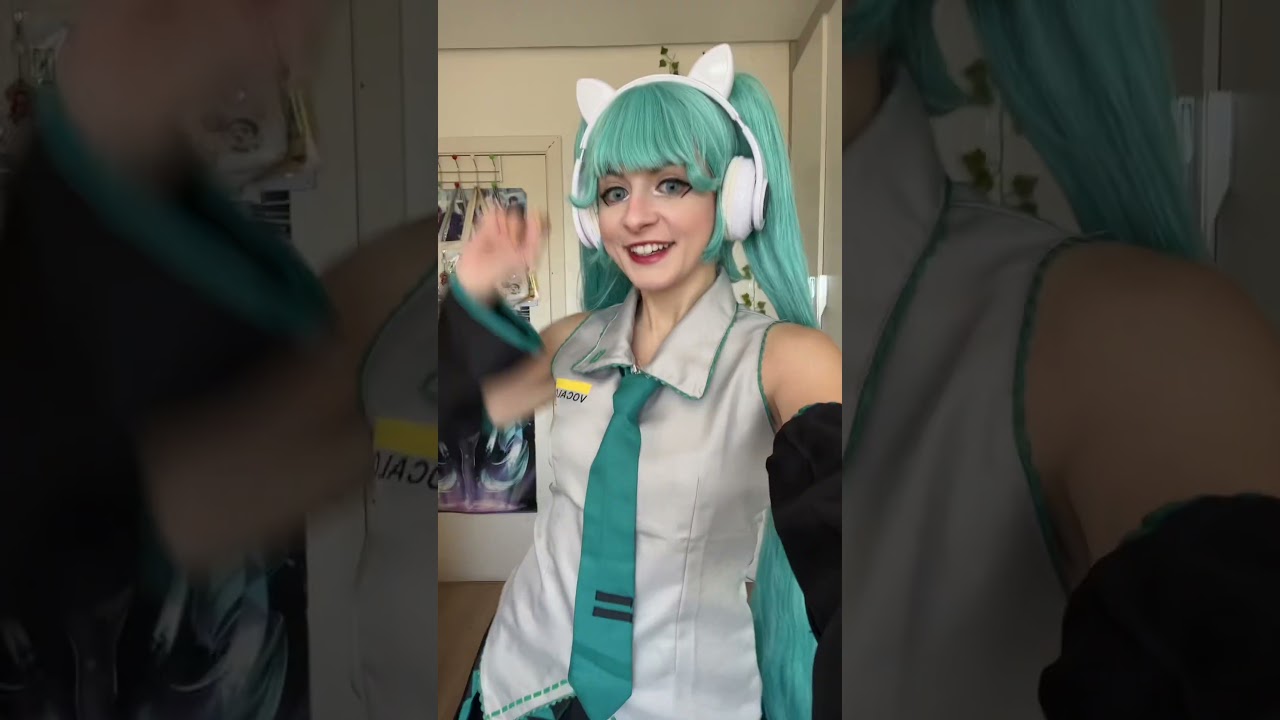 Hatsune Miku ft. Bibinos! #Cosplay #Vocaloid #HatsuneMiku #Shorts