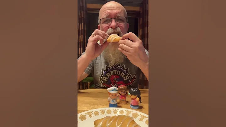 Flaky Pillsbury apple turnovers review