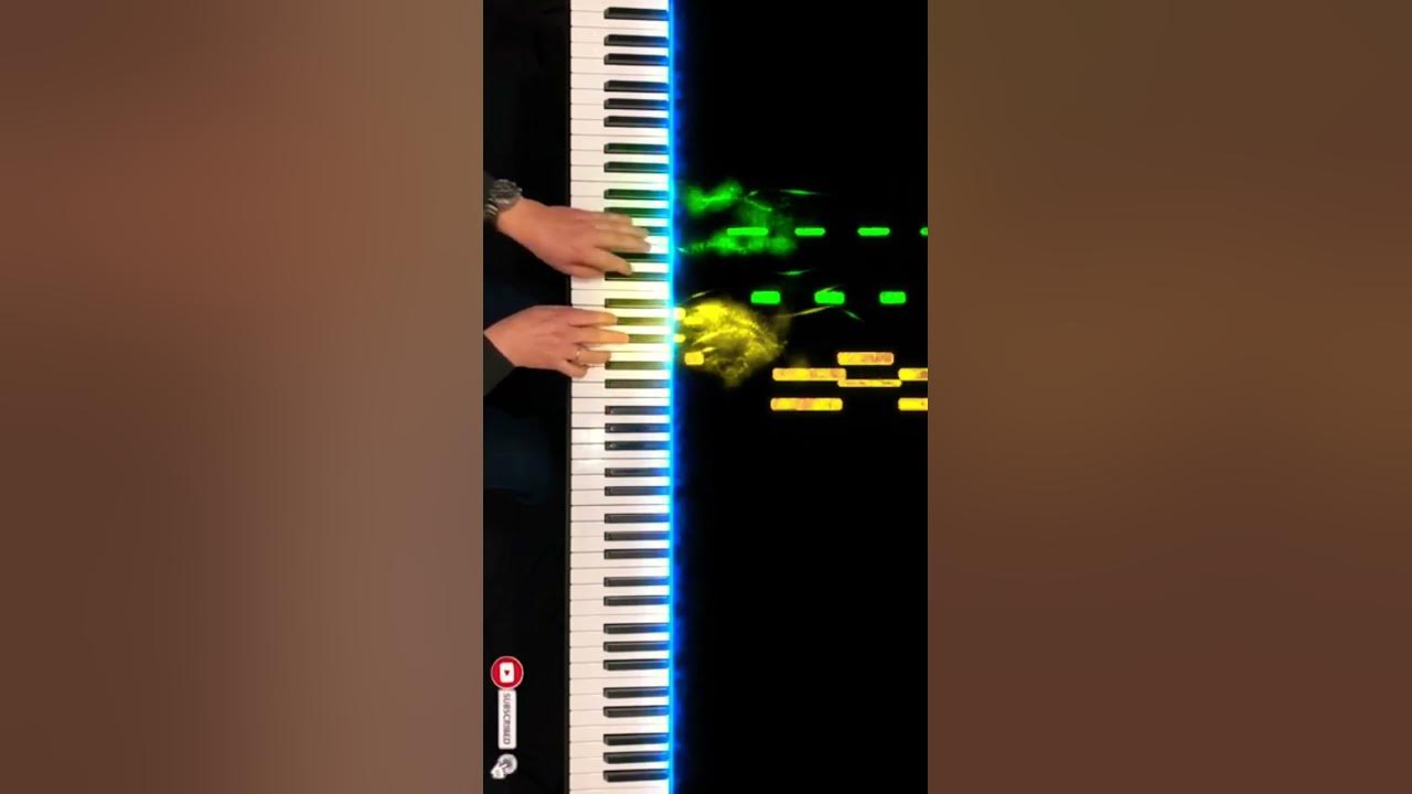 ALLEGRO "CARESSING" (I° mov. from "FRYDAY'S SONATINA") by R. VINCIGUERRA | LEONARDO LAURINI, PIANO