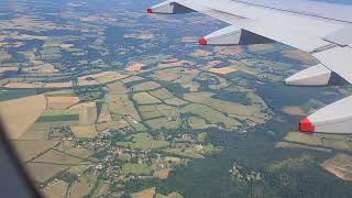 Landing at #Heathrow #airport on a #britishairways #2023 by SITHEEQUE 32 views 7 months ago 1 minute, 59 seconds