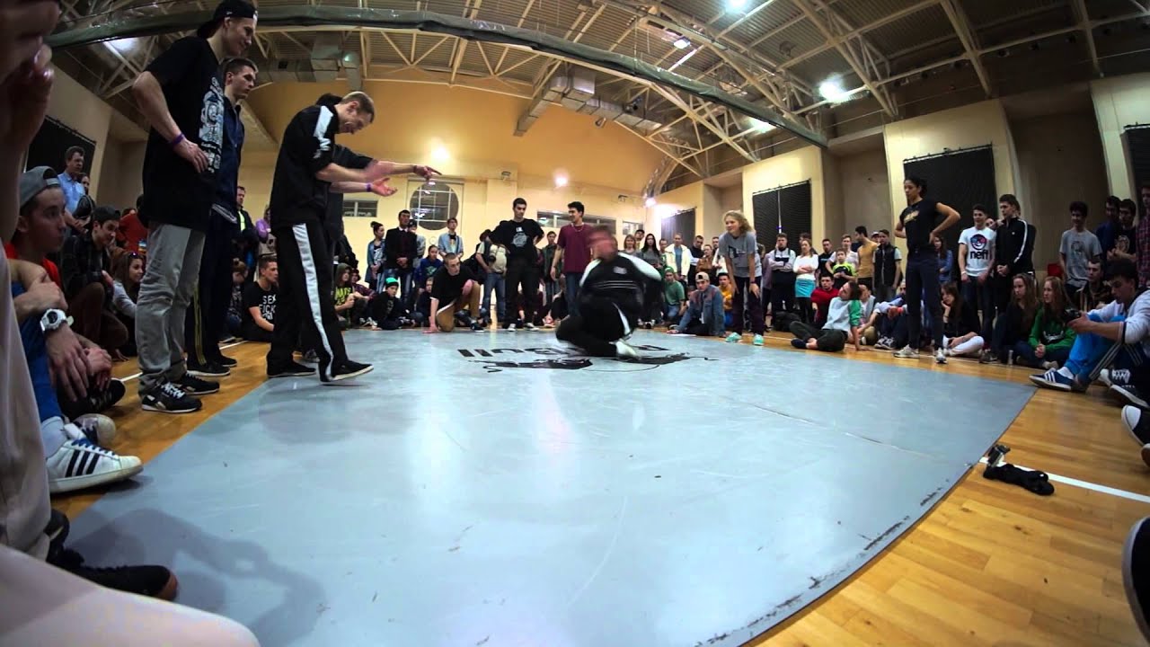 I.town FAM vs Life Inter...