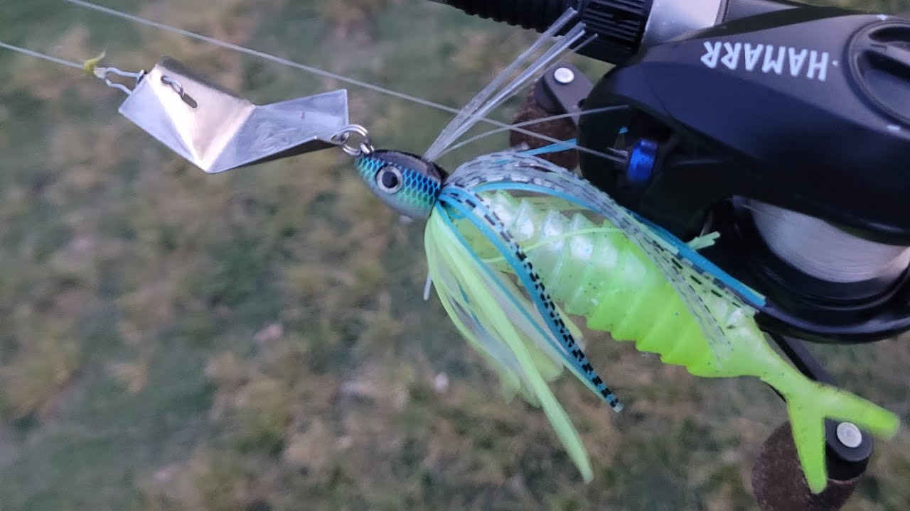Bass fishing with a topwater chatterbait the #teckel bladewalker!