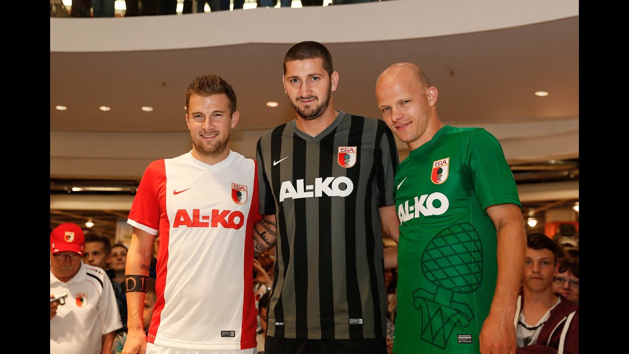 アウクスブルクが14 15新ユニフォームを発表 アウェイには 松ぼっくり