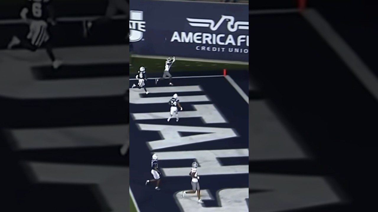 MAN, WHAT A GRAB ‼️🙌🏾🫴🏾🏈 ( Ricky White III, UNLV) 