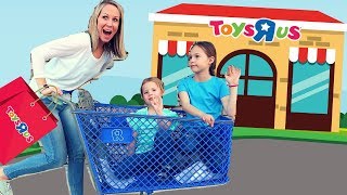 Last Toy School Field Trip to a REAL Toys R Us!