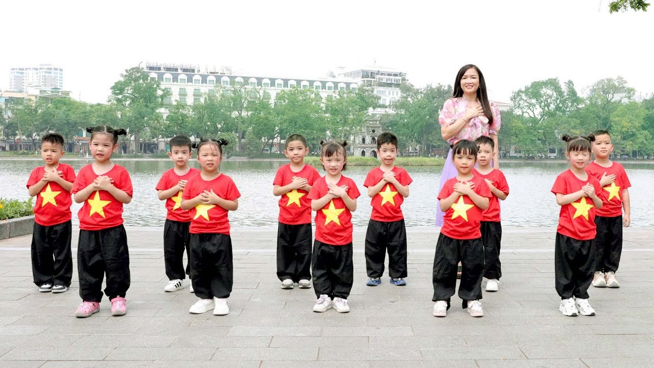 Mashup Tự hào người Việt Nam - Trường Mầm non Kids Kingdoom