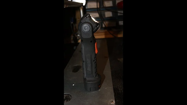 ENERGIZER PIVOT PRO WORKLIGHT 300+ LUMENS