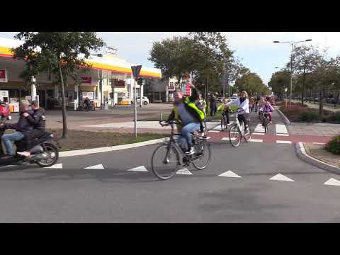 Jeugdleden op de fiets naar Noordwijk II
