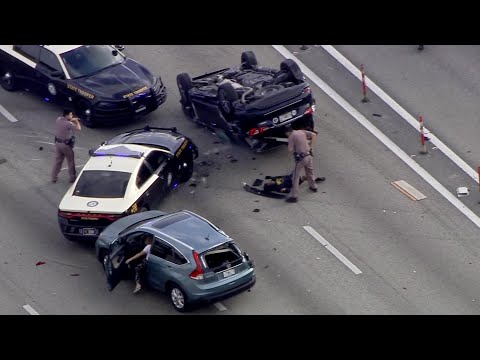 Florida police chase ends with violent rollover crash, juveniles arrested on highway
