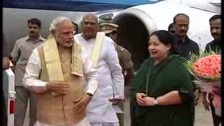 PM Modi at Chennai airport with CM Jayalalithaa