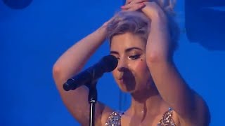 Marina and the Diamonds - Fear and Loathing en vivo - live (Español - Lyrics)