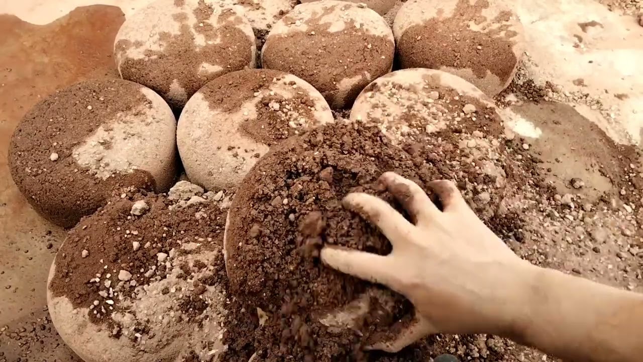 ASMR:NEW 🆕 SUPER SOFT 😍 GRITTY BROWN 🟤 DIRT DRY FLOOR CRUMBLING😍 WATER POURING 😍 MOUTHWATERING DUSTY