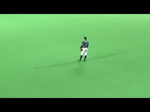2018/08/15 北海道日本ハムファイターズVS千葉ロッテマリーンズ マリーンズ岡大海選手守備時の背中からWE LOVE MARINES