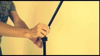 HERCULES® MS532B Atril Micrófono Con Boom Base Trípode video