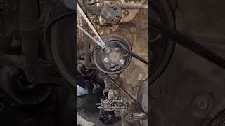 Easy Belt Install Trick 🔧#MechanicHacks #DIYGarage #ToolHacks #MotorcycleRepair