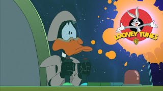 Daffy Duck - Attack of the drones | LOONEY TUNES