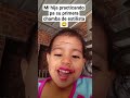 mi hija y su primera chamba de estilista.😅 He visto peores cejas pintadas