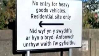 Bbc News - Welsh Traffic Sign