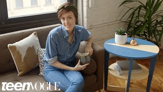 How to DIY Your Own Geometric Side Table In this Teen Vogue “Dorm-It-Yourself” video, watch as designer Chloe Daley shows how to paint a geometric side table that would
