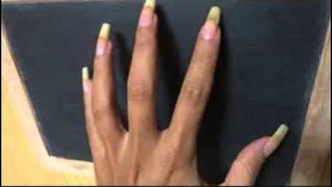 finger nails on chalk board sound effect