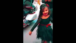 اجمل بنت صغيره لابسه فستان اسود على اغنيه لا اشيلك من اساسك   سمعها