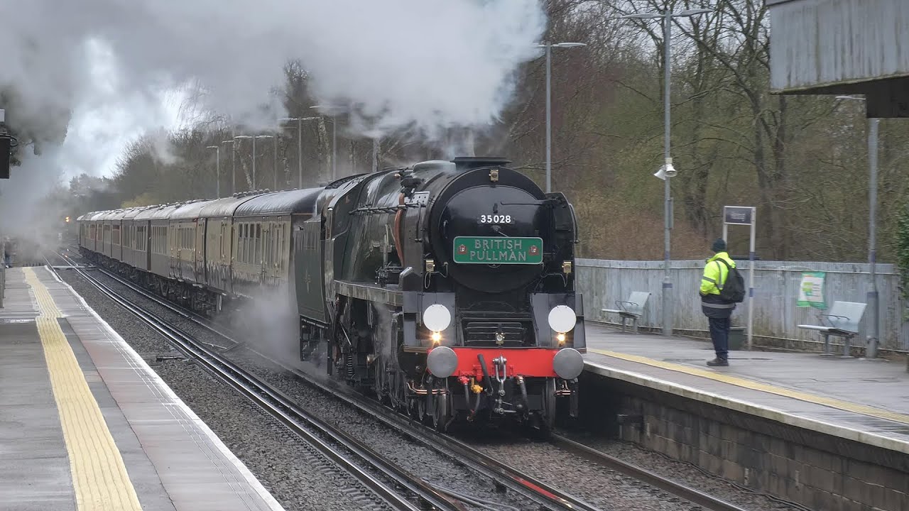 35028 Clan Line climbs a wet Hildenborough bank with 13 on | Belmond British Pullman - 20.02.25