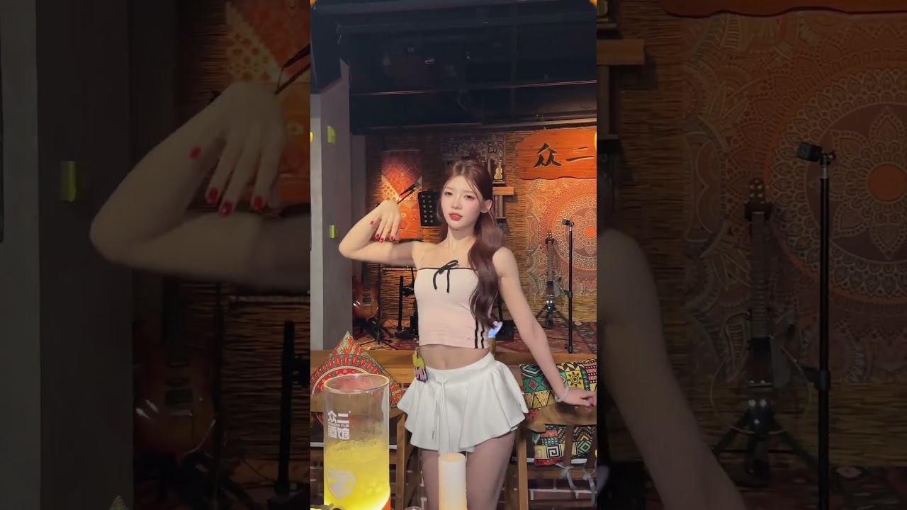 我挺顾家的，最近几乎都在家躺着#校花女团 #人气爆棚 #毛豆毛豆