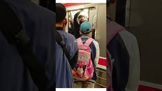 aku menyerah. #commuterline #commuterlife #krl