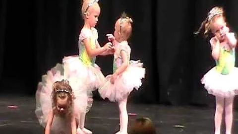 Raegan & Freya's ballerina recital fight